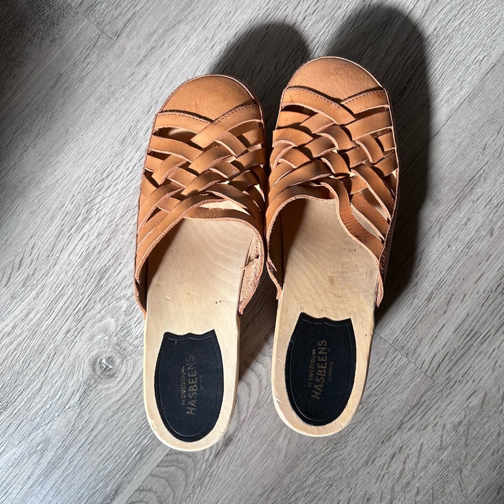 Swedish Hasbeens Women's Tan Leather Clogs